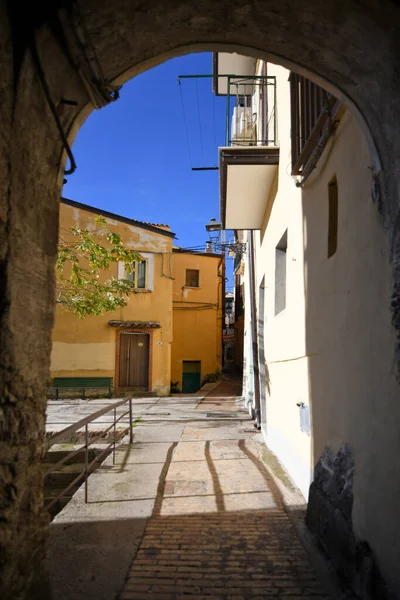 Egy Keskeny Utcában Castelcivita Egy Kis Falu Tartomány Salerno Olaszország — Stock Fotó