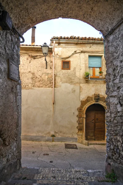 Una Calle Estrecha Castelcivita Pequeño Pueblo Provincia Salerno Italia — Foto de Stock