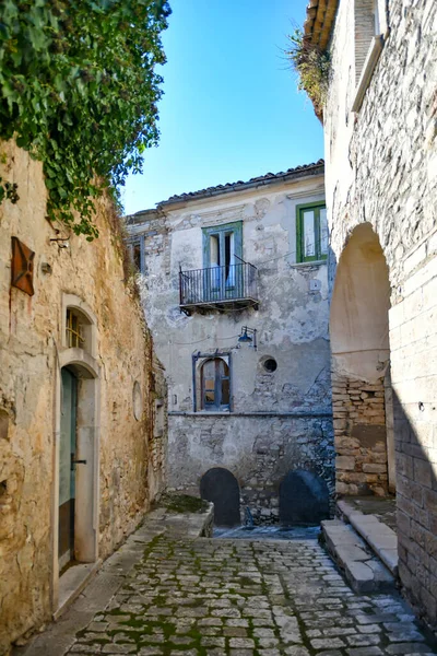 Ulice Mezi Charakteristickými Domy Buonalbergo Horské Vesnice Provincii Benevento Itálie — Stock fotografie