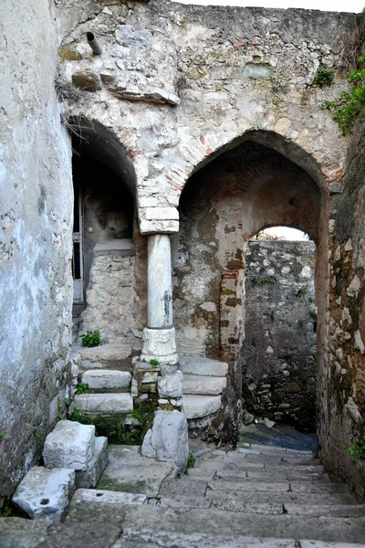 Antico Arco Nel Quartiere Medievale Gaeta Una Città Italiana Nel — Foto Stock