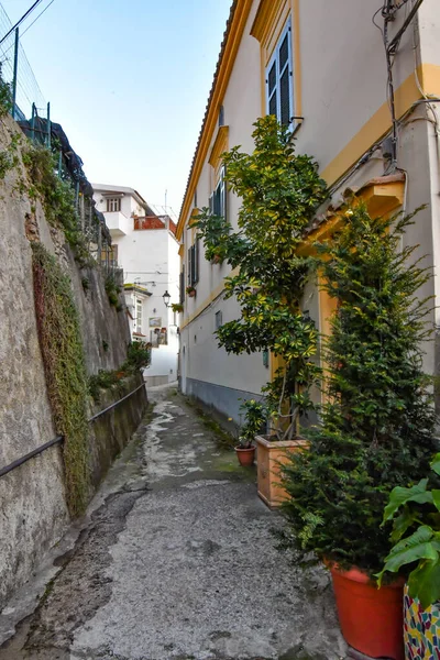 Une Rue Étroite Raito Petit Village Sur Côte Amalfitaine Italie — Photo