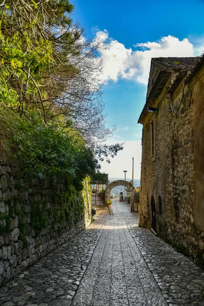 Caserta Nın Eski Semtindeki Taş Evlerin Arasında Dar Bir Sokak — Stok fotoğraf