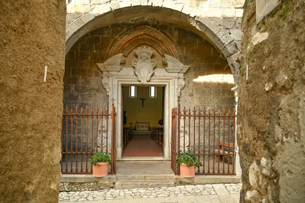 Szent Mihály Templom Bejárata Caserta Legrégebbi Kerületében — Stock Fotó