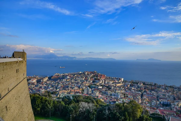 Άποψη Της Πόλης Της Νάπολης Από Βεράντα Ενός Αρχαίου Κάστρου — Φωτογραφία Αρχείου