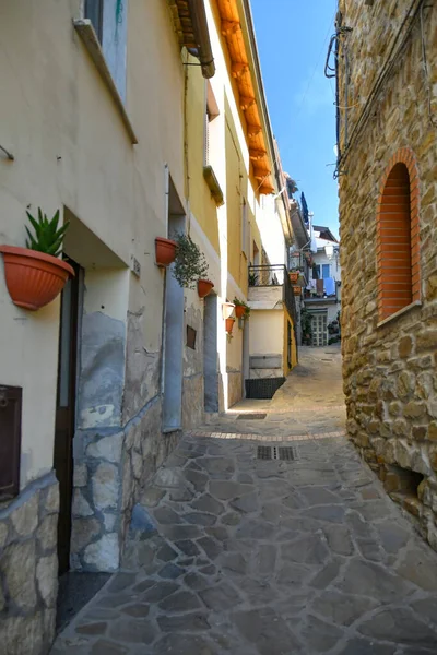 Una Calle Estrecha Entre Las Antiguas Casas Piedra Altavilla Silentina — Foto de Stock