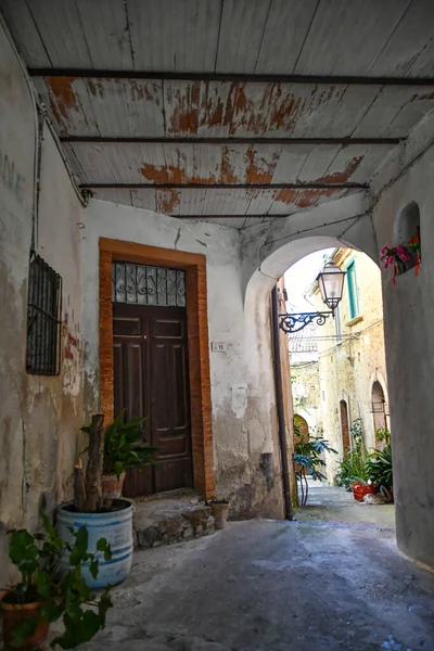 Uma Rua Estreita Entre Antigas Casas Pedra Altavilla Silentina Cidade — Fotografia de Stock