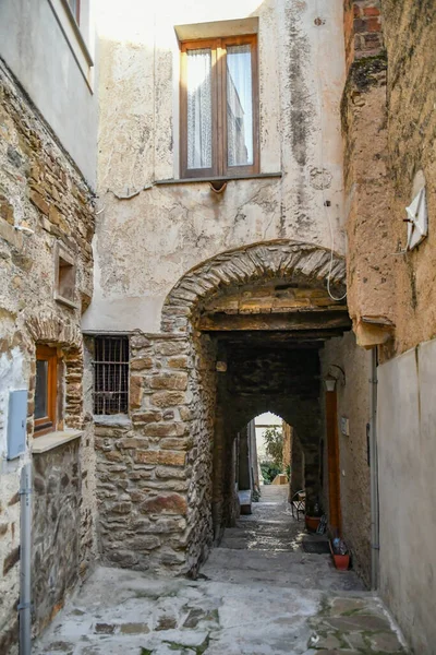 Eine Enge Gasse Zwischen Den Alten Steinhäusern Von Castellabate Stadt — Stockfoto