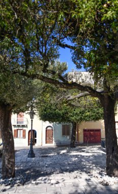 Sant 'Angelo all' Esca 'da dar bir sokak, İtalya' nın Avellino eyaletinde küçük bir köy..