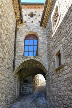 Gesualdo 'da dar bir sokak, İtalya' nın Avellino eyaletinde küçük bir köy..