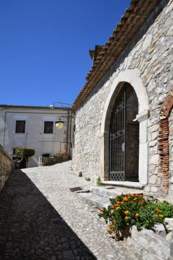 Gesualdo 'da dar bir sokak, İtalya' nın Avellino eyaletinde küçük bir köy..