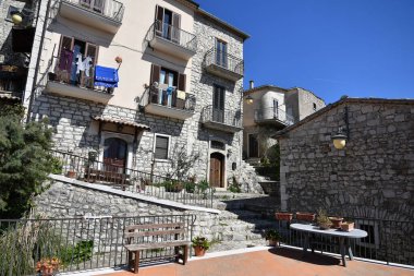 Gesualdo 'da dar bir sokak, İtalya' nın Avellino eyaletinde küçük bir köy..