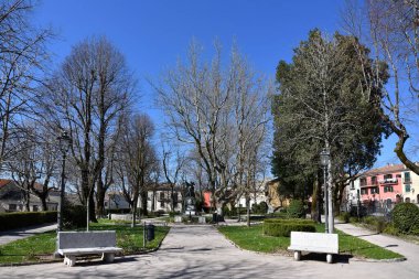 İtalya 'nın Avellino iline bağlı küçük bir köy olan Nusco kamu parkı..