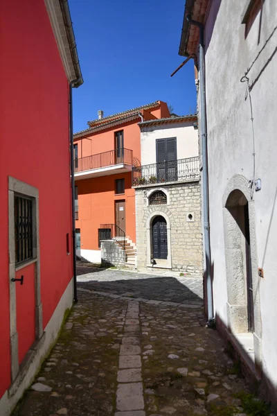 Una Calle Estrecha Bisaccia Pequeño Pueblo Provincia Avellino Italia —  Fotos de Stock