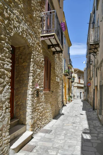 Вулиця Між Старими Будинками Трікаріко Села Районі Базиліката Італія — стокове фото