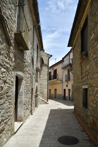 Ένας Στενός Δρόμος Ανάμεσα Στα Παλιά Σπίτια Του Albano Lucania — Φωτογραφία Αρχείου