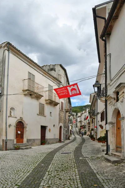 Úzká Ulice Mezi Starými Kamennými Domy Caramanico Terme Středověké Vesnice — Stock fotografie