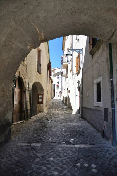 Uma Rua Estreita Entre Antigas Casas Pedra Barrea Uma Aldeia — Fotografia de Stock