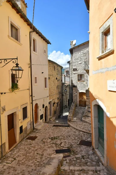 Smal Gata Mellan Gamla Stenhusen Barrea Medeltida Regionen Abruzzo Italien — Stockfoto