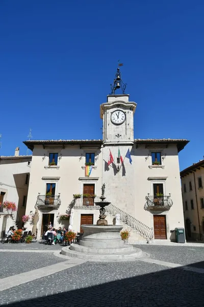 Pescoostanzo イタリア 2022 アブルッツォ地方の中世の村の町の広場 — ストック写真