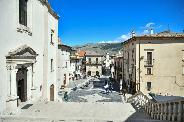 Pescostanzo Ιταλία 2022 Πλατεία Ενός Μεσαιωνικού Χωριού Στην Περιοχή Abruzzo — Φωτογραφία Αρχείου