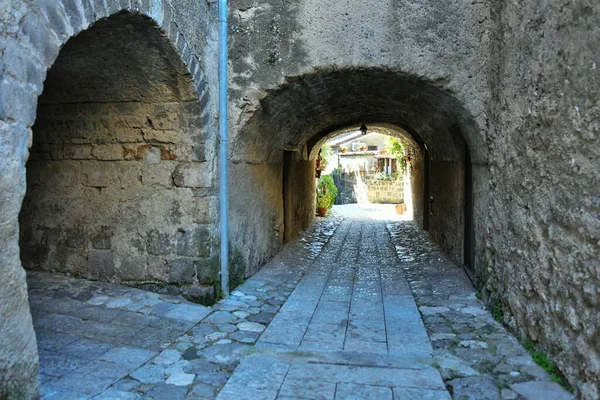 Una Calle Estrecha Caserta Casco Antiguo Campania Italia —  Fotos de Stock