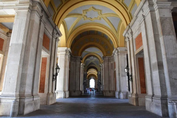 Wewnętrzny Dziedziniec Pałacu Królewskiego Caserta Zbudowany Xviii Wieku Włochy — Zdjęcie stockowe