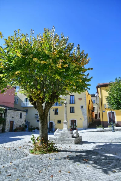 Frosolone Küçük Bir Meydan Molise Bölgesinde Bir Ortaçağ Köyü — Stok fotoğraf
