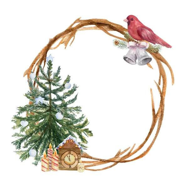 Ξύλινο στεφάνι με διακόσμηση χειμερινών διακοπών - κόκκινο πουλί σε κλαδί ελάτης, χριστουγεννιάτικο δέντρο, κεριά — Φωτογραφία Αρχείου