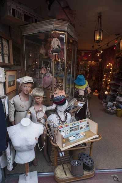 Paris flea market items — Stock Photo, Image