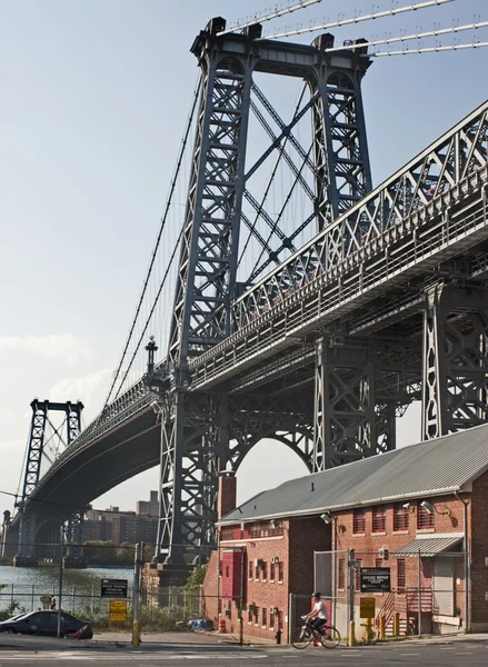 Williamsburg bridge from brooklyn — Stock Photo, Image