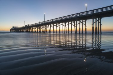 Newport beach pier siluet