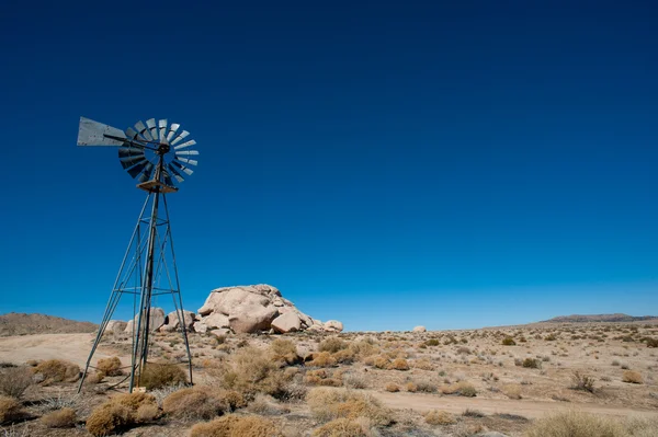 Desert Farm Windmill — Stock Photo, Image