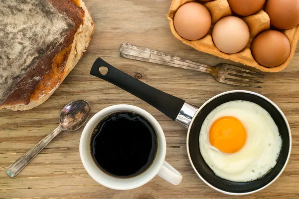 Coffee and eggs breakfast background — Stock Photo, Image