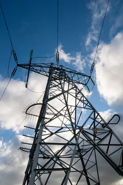 電源ライン暗い空 — ストック写真