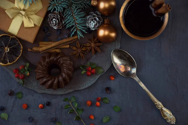 Christmas Mood Gift Toys Chocolate Muffin Spices Spruce Branch Berries — Stock Photo, Image