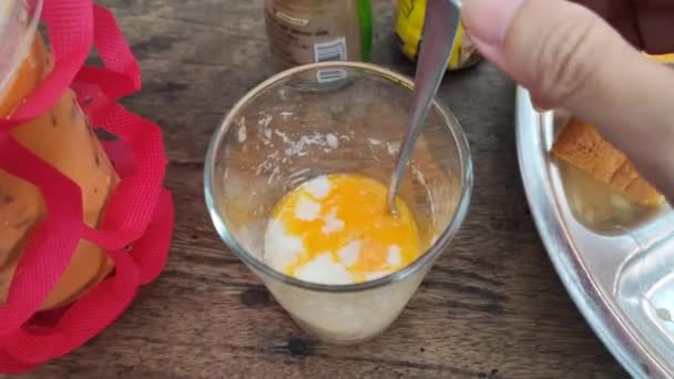 Comida Desayuno Con Huevos Cocidos Café Vintage Estilo Tailandés Venta — Vídeo de stock