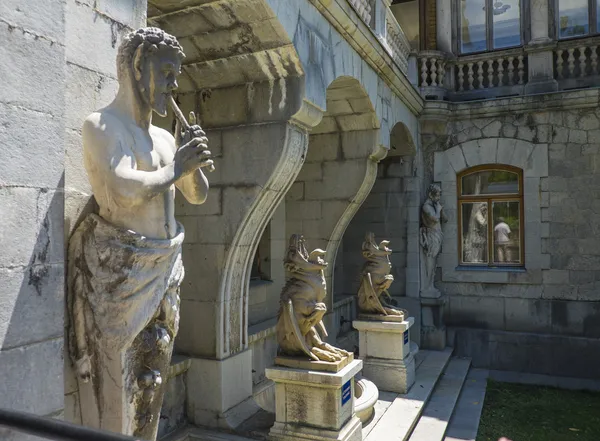 yalta aleksandrovsky sarayda parçası