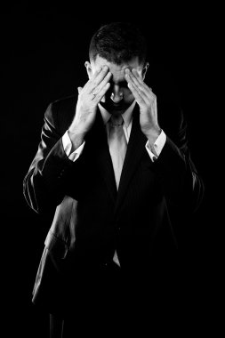 işadamı kriz hakkında endişe