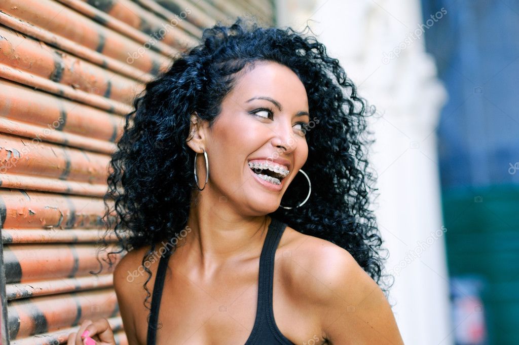 Junge schwarze Mädchen kieferorthopädische Orgasmen Junge schwarze Mädchen kieferorthopädische Orgasmen