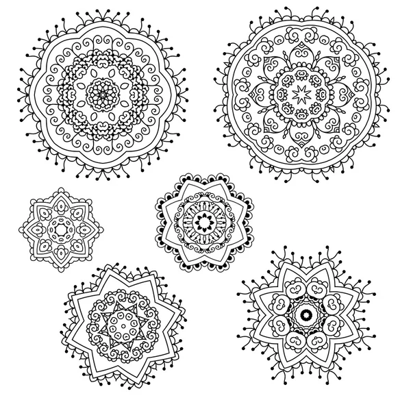 Lacy etnische sieraad in een cirkel — Stockvector