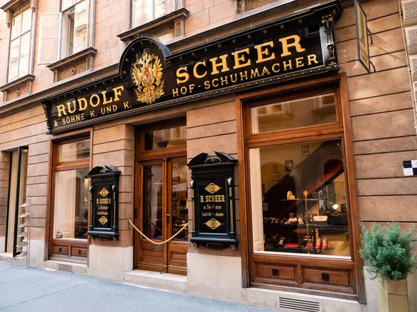 Viena Austria Septiembre 2021 Rudolf Scheer Hof Schuhmacher Luxury Bespoke —  Fotos de Stock