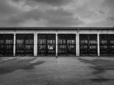 Amstetten 'deki Kamu Otobüs Servisi' nin Eski Garajı, Avusturya Tek Krom Siyah ve Beyaz