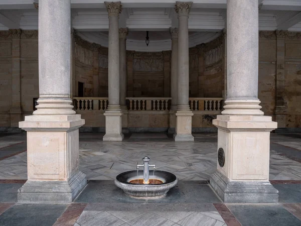 Prince Wenceslas Spring Pramen Knize Vaclav Hot Spring Dans Colonnade — Photo