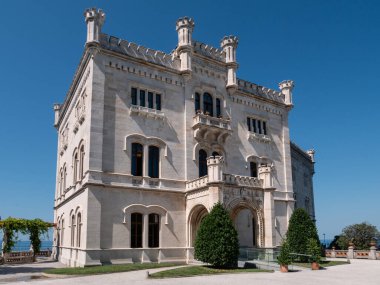 İtalya Grignano 'daki Castello di Miramare Kalesi Dış görünüşü