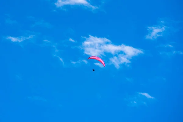 Parapente Céu Azul — Fotografia de Stock