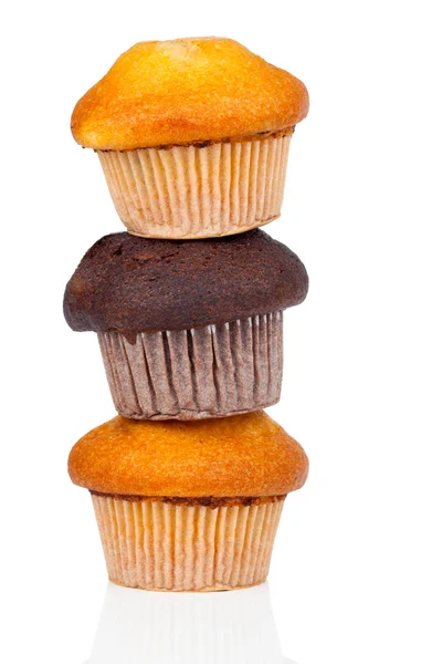 Muffin isoliert auf weißem Hintergrund. — Stockfoto