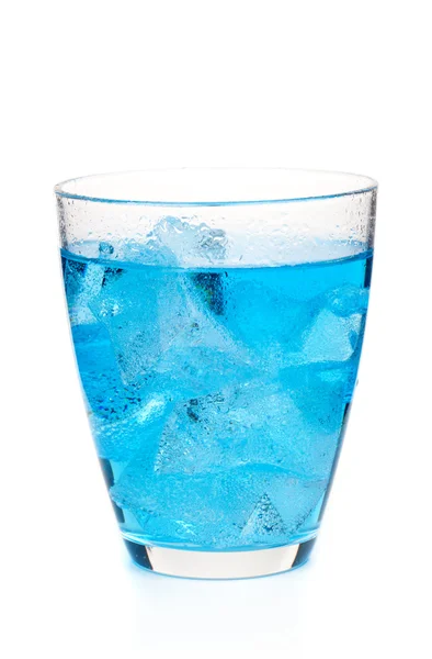 Cocktailglas geïsoleerd op witte achtergrond — Stockfoto