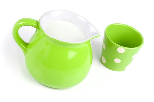 Groene kruik met melk, geïsoleerd op wit — Stockfoto