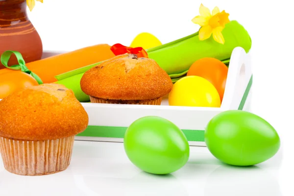 Muffin in Breakfast tray with Easter Eggs, isolated on white bac — Stock Photo, Image