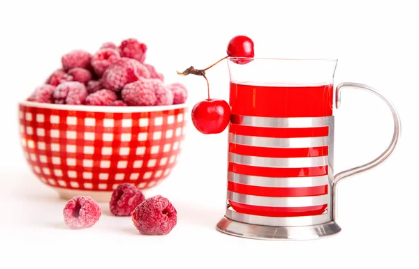 Glass juice with chinese cherry apples with frozen raspberries, — Stock Photo, Image